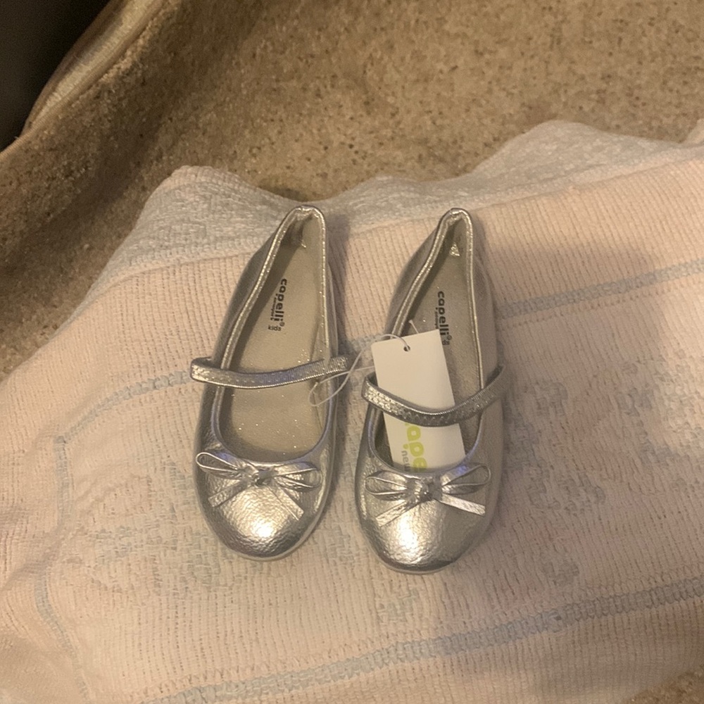 CAPELLINI  KIDS SHOES SIZE 8 New